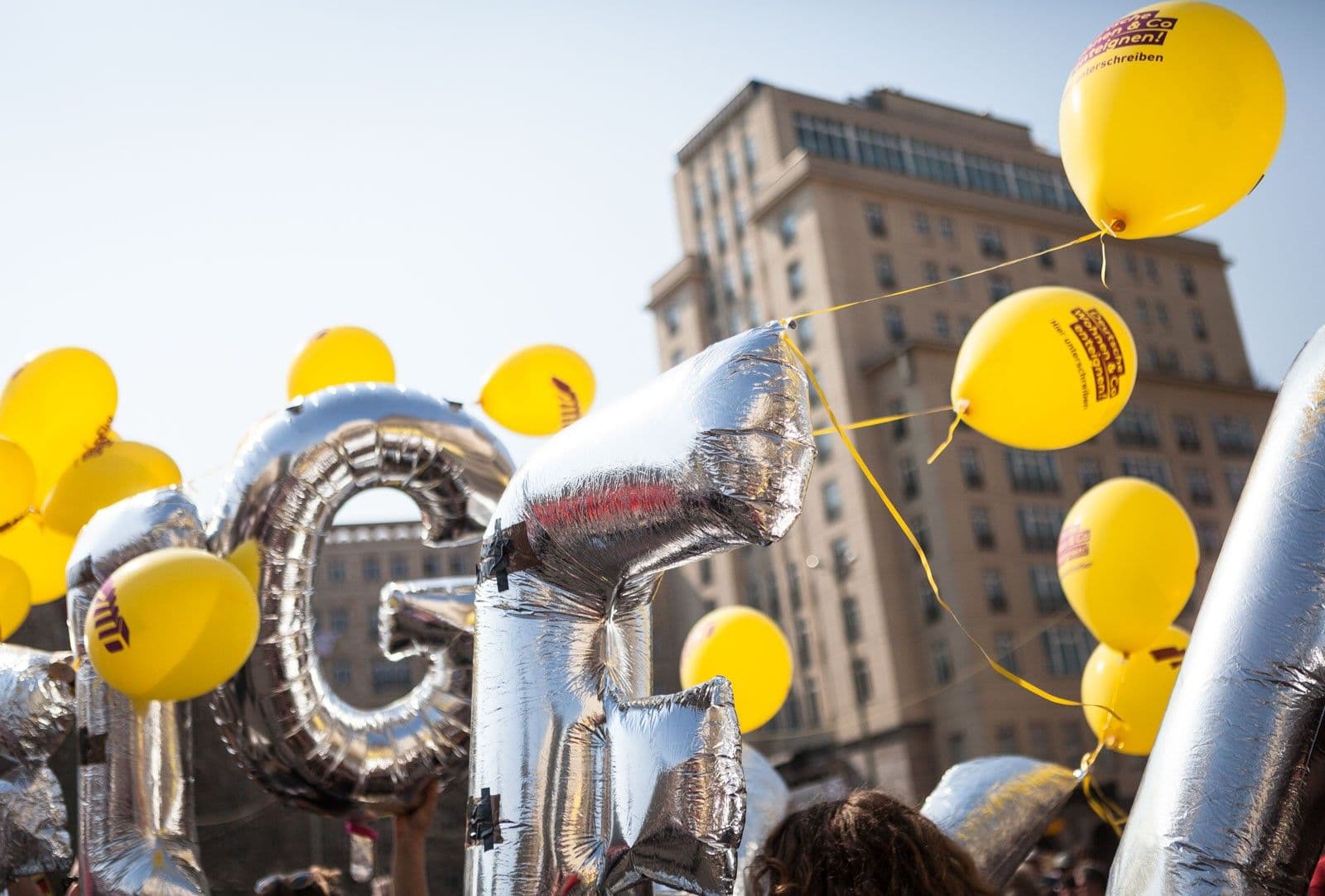 Ballons am Frankfurter Allee